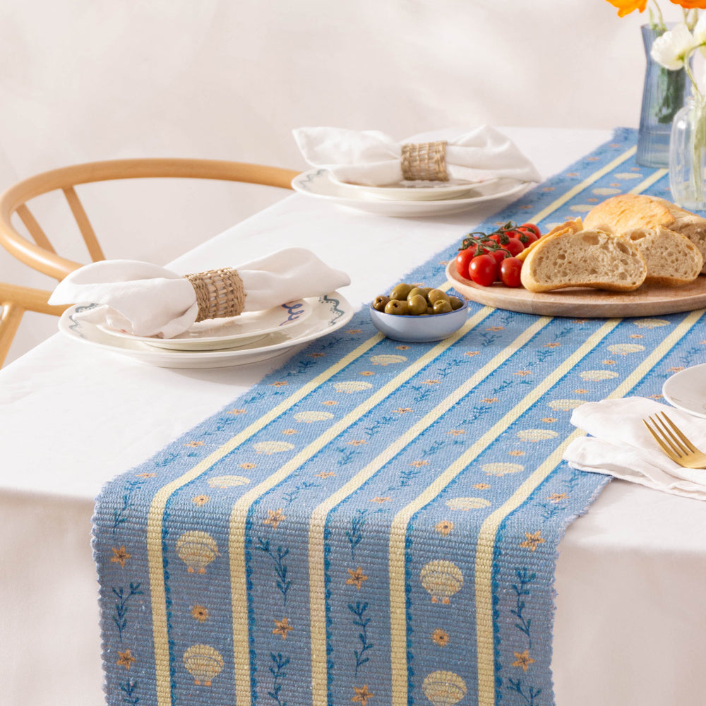 Sea Shells Indoor/Outdoor Table Runner Blue