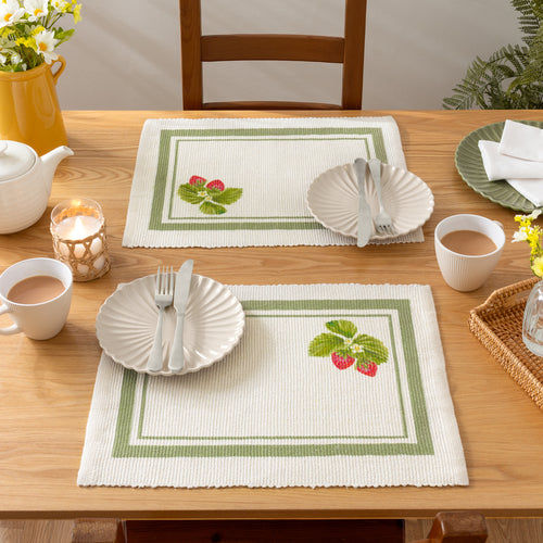 Floral Green Accessories - Strawberry Set of 4 Indoor/Outdoor Placemats Green Evans Lichfield