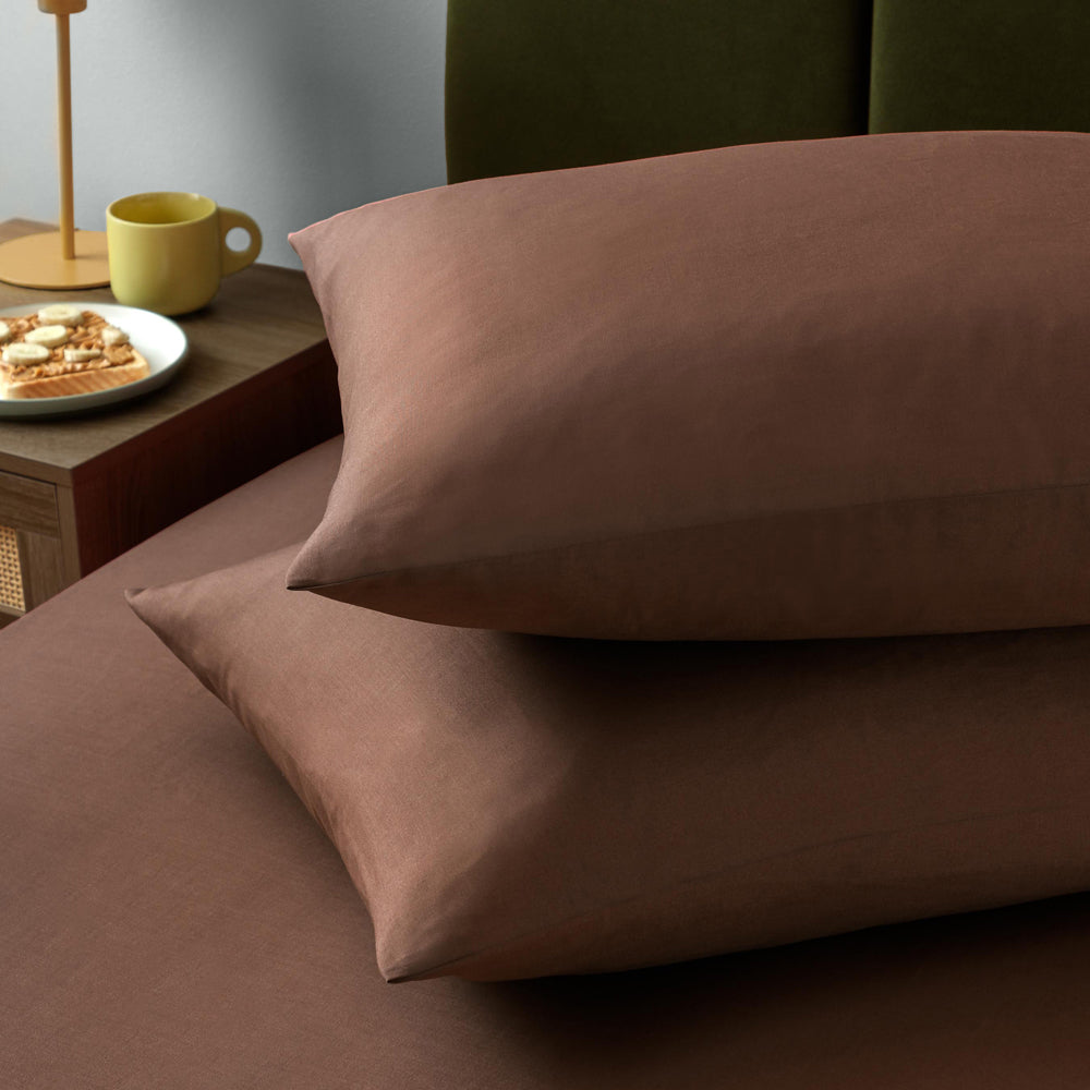 The Plain One Pillowcase Pair Chocolate