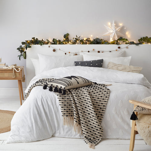  White Bedding - Tufted Tree Festive 100% Cotton Duvet Cover Set Snow Yard