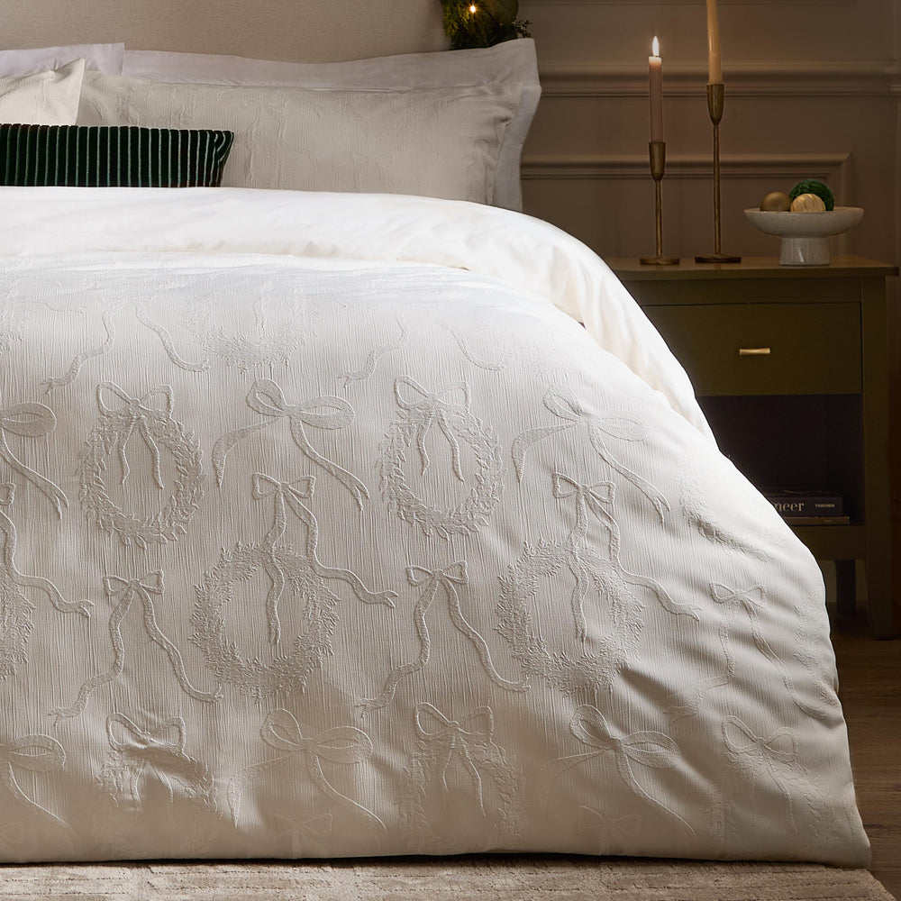 Winter Wreath Jacquard Duvet Cover Set White