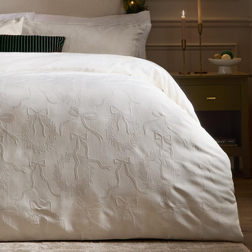 Winter Wreath Jacquard Duvet Cover Set White