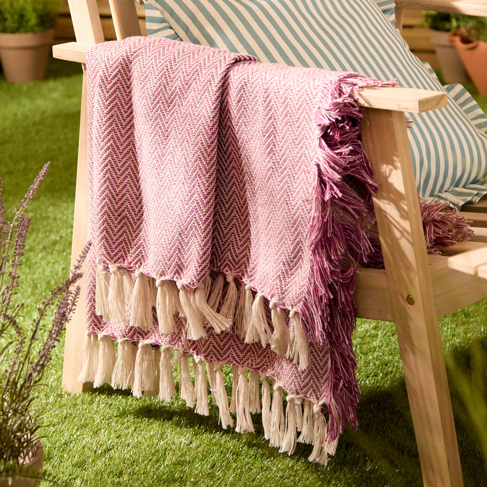 Herringbone Pink Throws - Wisley Woven Outdoor Throw Heather/Pink Wylder